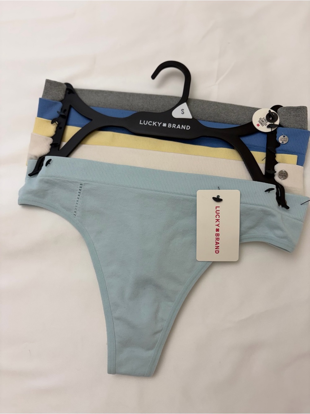 Lucky Brand 5pk Seamless Thongs/Panties. Small